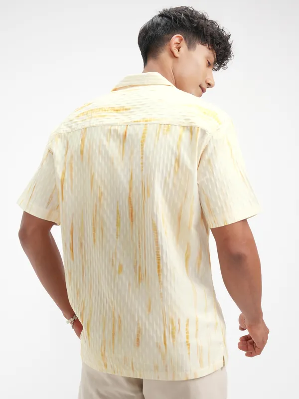 Highlander Men Yellow Printed Relaxed Fit Casual Shirt