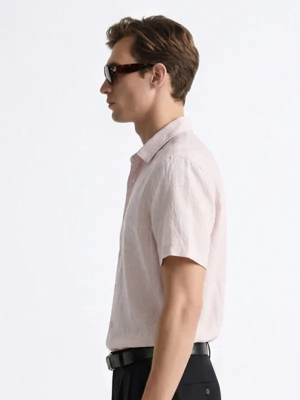 Highlander Men Pink Self Design Relaxed Fit Casual Shirt