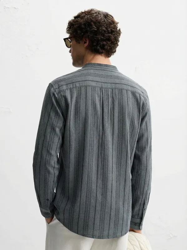 Highlander Men Blue Striped Relaxed Fit Casual Shirt