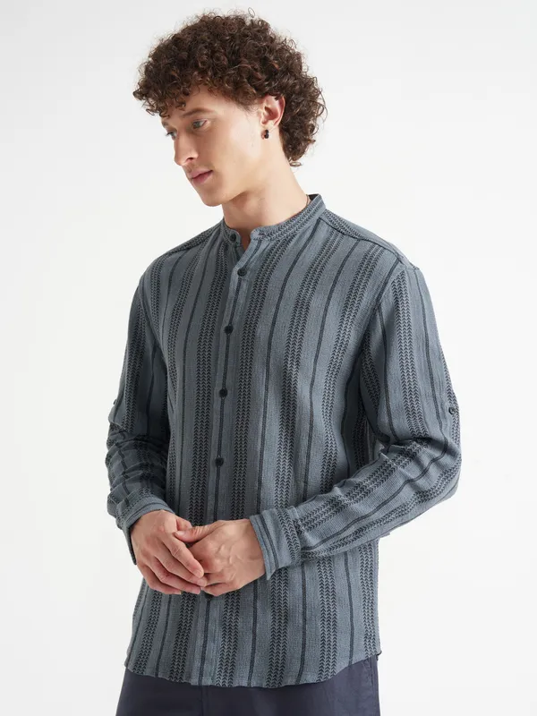 Highlander Men Blue Striped Relaxed Fit Casual Shirt