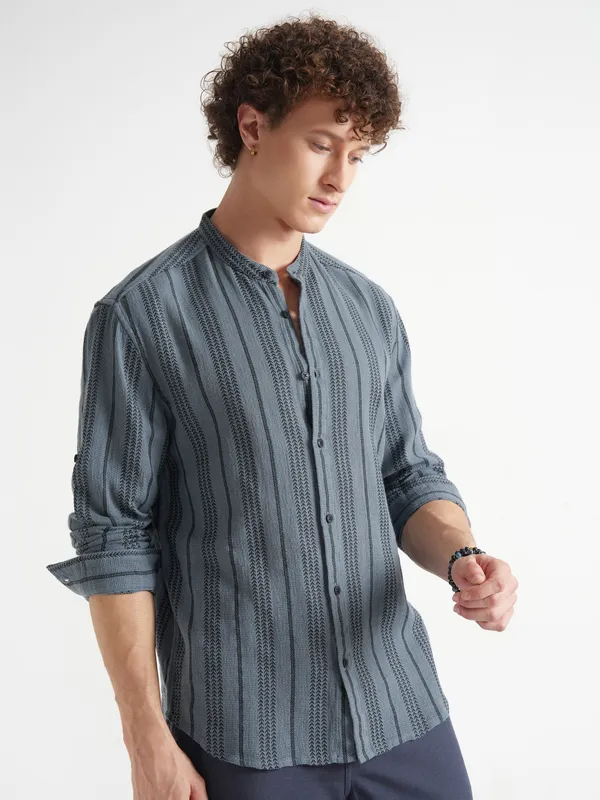 Highlander Men Blue Striped Relaxed Fit Casual Shirt