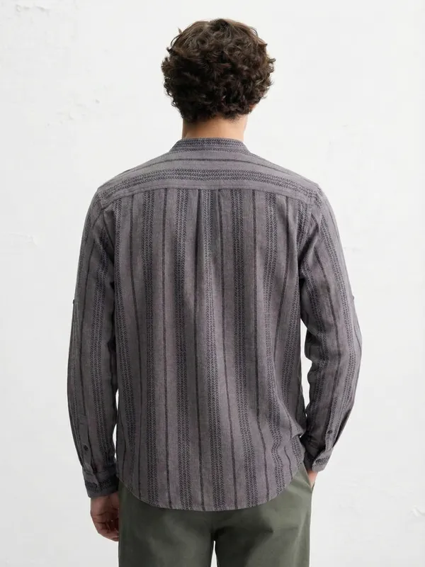 Highlander Men Lavender Striped Relaxed Fit Casual Shirt
