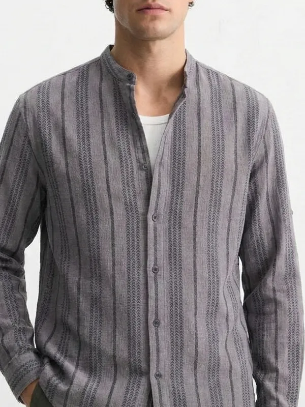 Highlander Men Lavender Striped Relaxed Fit Casual Shirt