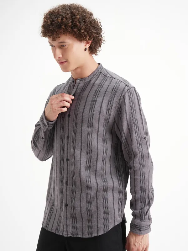 Highlander Men Lavender Striped Relaxed Fit Casual Shirt