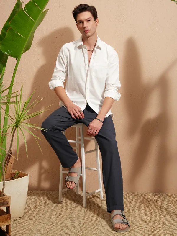 Highlander Men White Self Design Slim Fit Casual Shirt