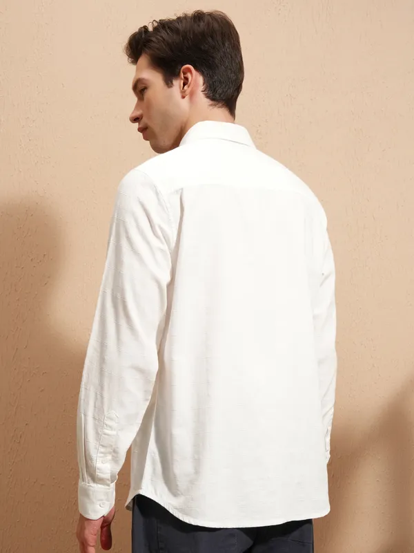 Highlander Men White Self Design Slim Fit Casual Shirt