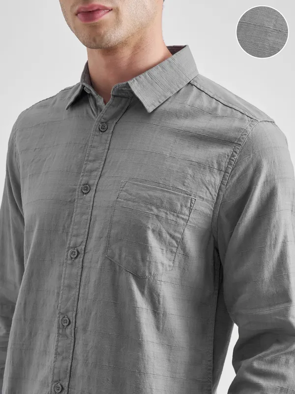 Highlander Men Grey Solid Slim Fit Casual Shirt