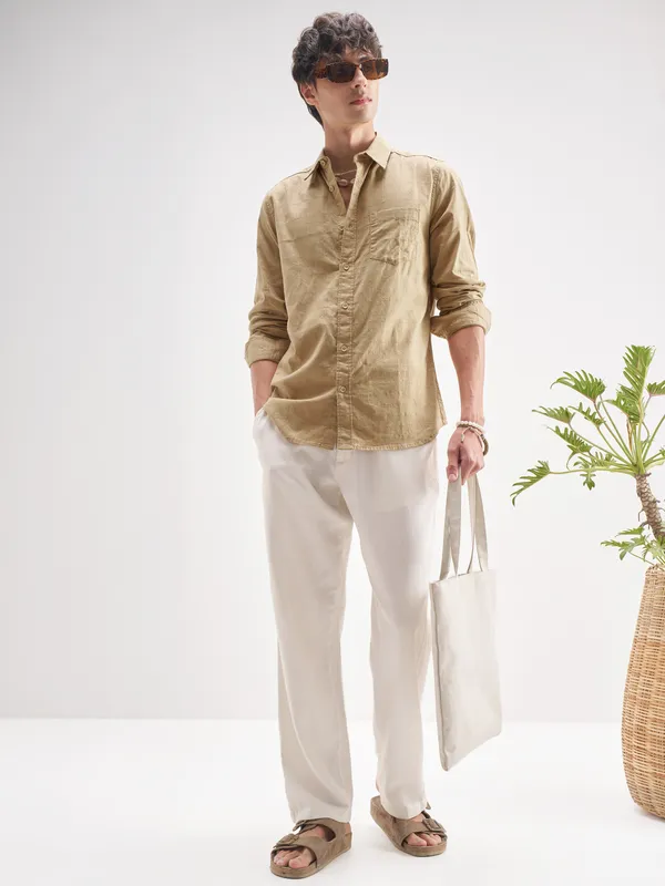 Highlander Men Beige Self Design Regular Fit Casual Shirt