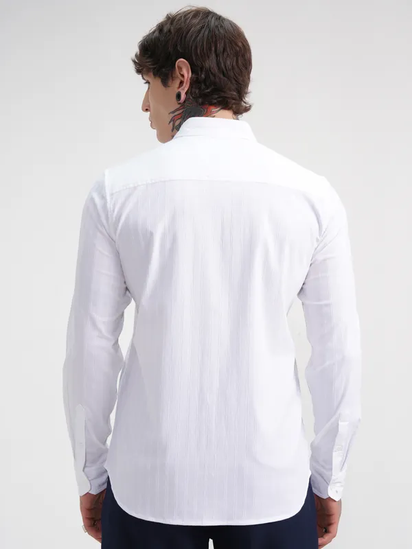Highlander Men White Self Design Slim Fit Casual Shirt