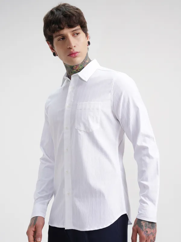 Highlander Men White Self Design Slim Fit Casual Shirt