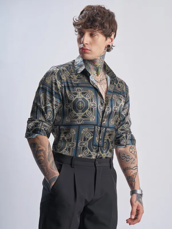 Highlander Men Navy Blue Printed Slim Fit Casual Shirt