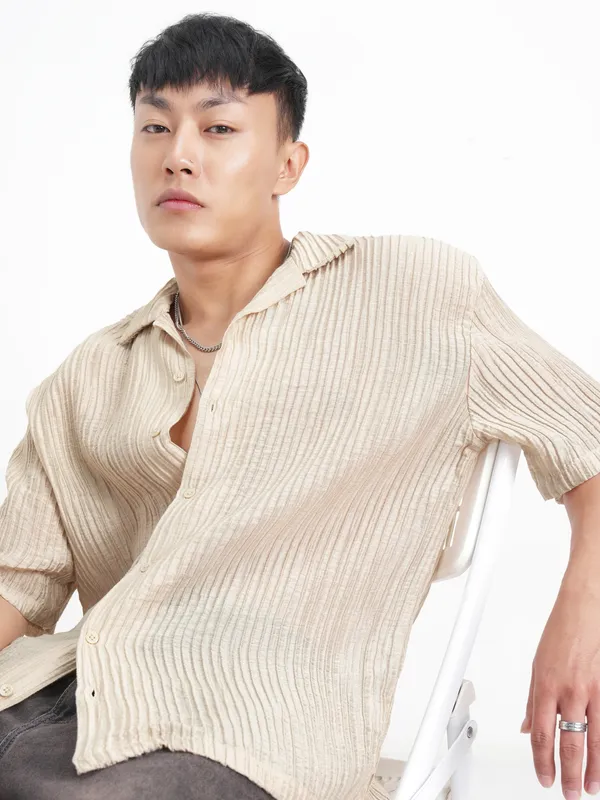 Highlander Men Cream Crushed Relaxed Fit Casual Shirt