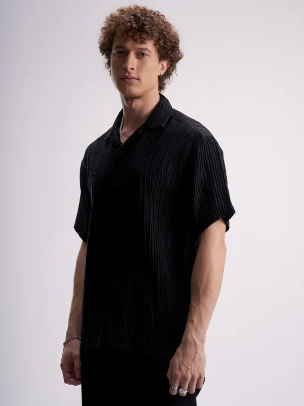 Highlander Men Black Self Design Relaxed Fit Casual Shirt