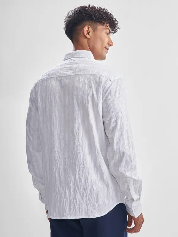 Highlander Men White Crushed Relaxed Fit Casual Shirt