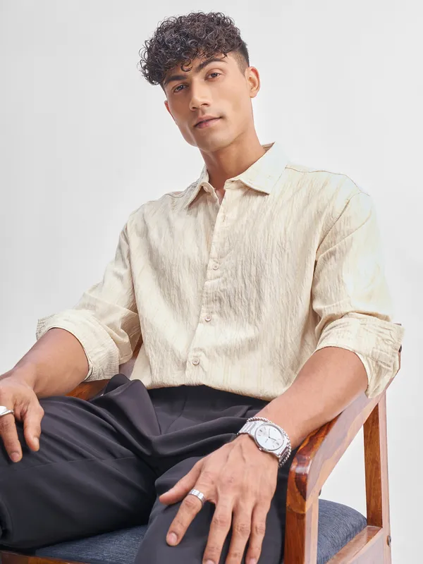 Highlander Men Beige Crushed Relaxed Fit Casual Shirt