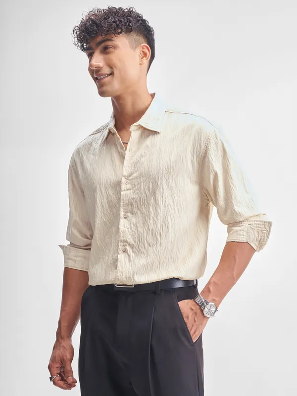 Highlander Men Beige Crushed Relaxed Fit Casual Shirt