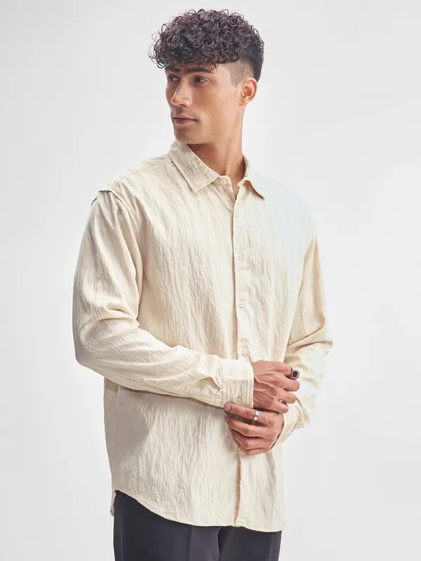 Highlander Men Beige Crushed Relaxed Fit Casual Shirt