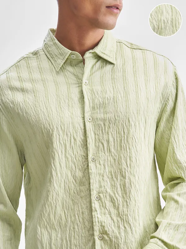 Highlander Men Green Self Design Relaxed Fit Casual Shirt