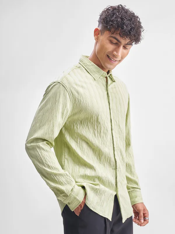 Highlander Men Green Self Design Relaxed Fit Casual Shirt