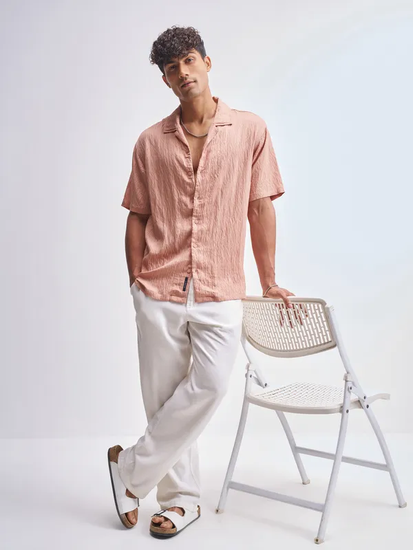 Highlander Men Peach Self Design Relaxed Fit Casual Shirt