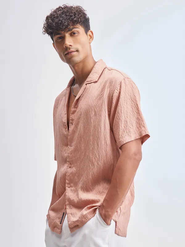Highlander Men Peach Self Design Relaxed Fit Casual Shirt