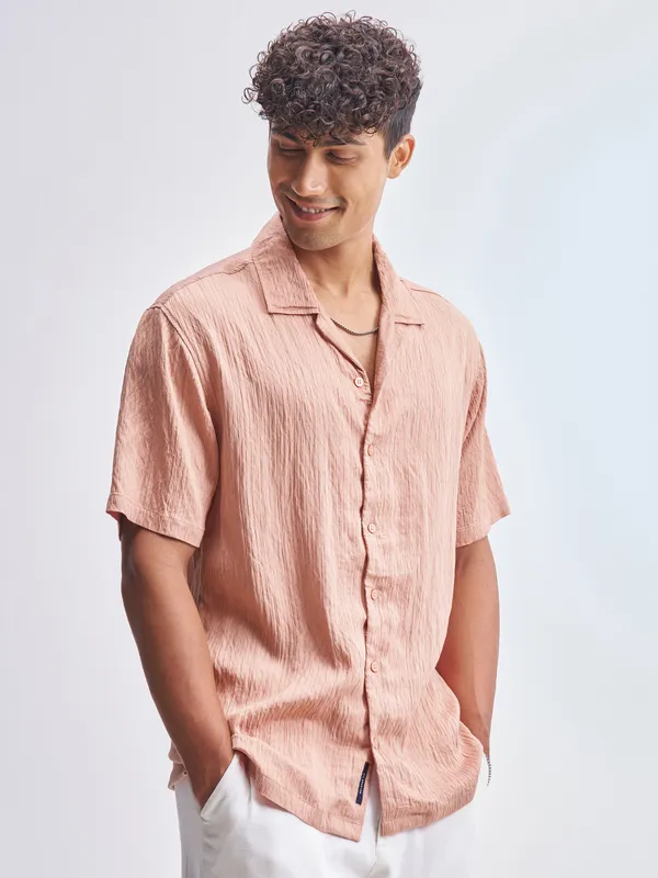 Highlander Men Peach Self Design Relaxed Fit Casual Shirt