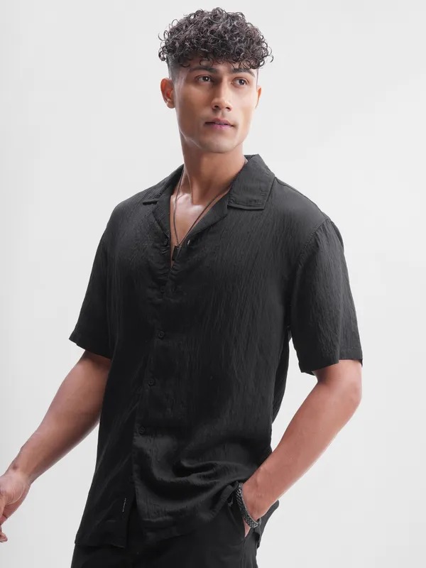 Highlander Men Black Self Design Relaxed Fit Casual Shirt