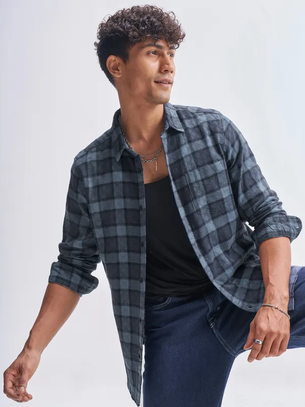 Highlander Men Blue Checked Slim Fit Casual Shirt
