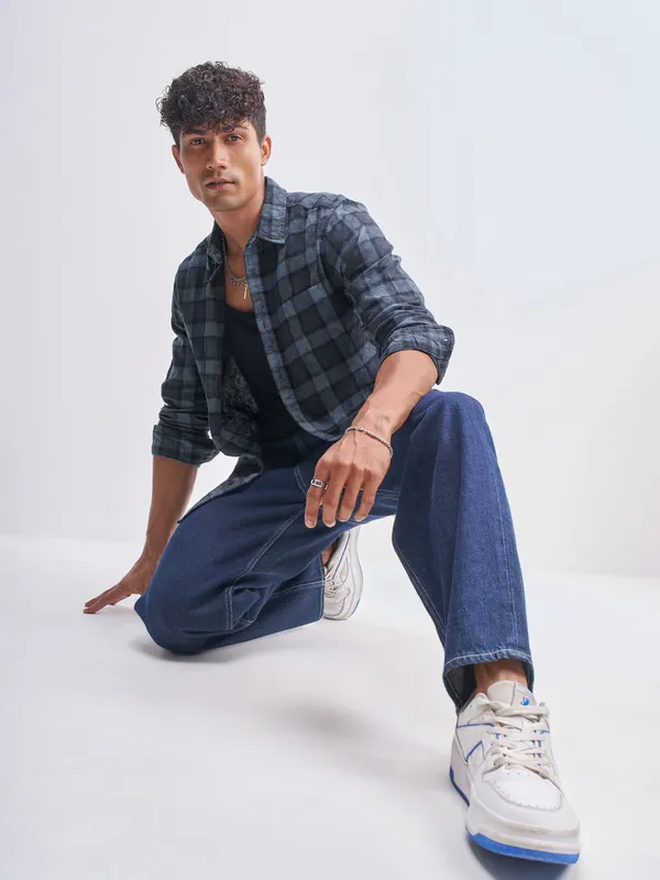 Highlander Men Blue Checked Slim Fit Casual Shirt