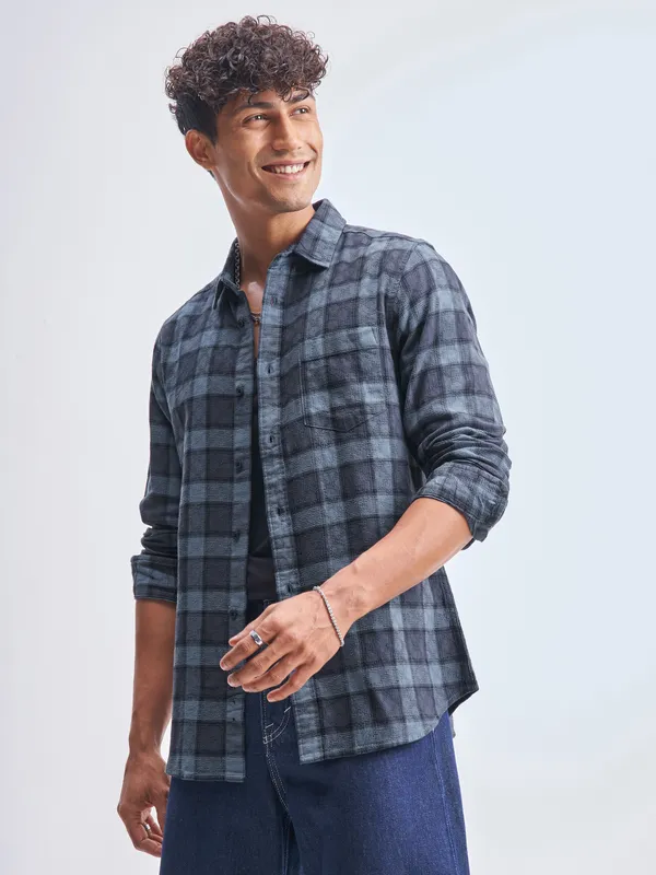 Highlander Men Blue Checked Slim Fit Casual Shirt