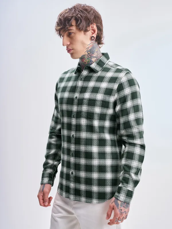 Highlander Men Green Checked Slim Fit Casual Shirt