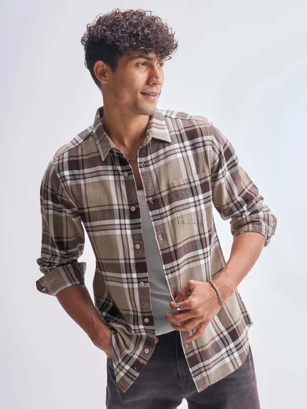 Highlander Men Khaki Checked Slim Fit Casual Shirt