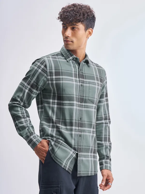 Highlander Men Green Checked Slim Fit Casual Shirt