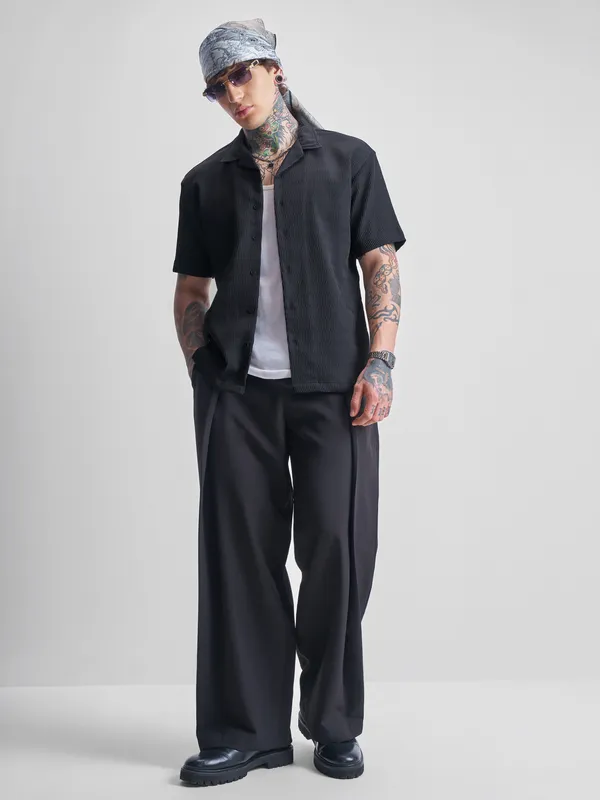 Highlander Men Black Self Design Relaxed Fit Casual Shirt