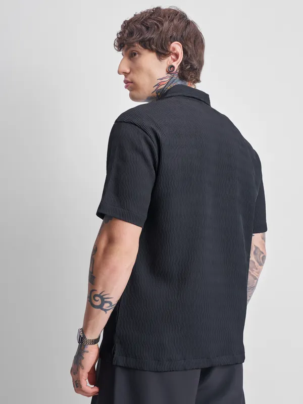 Highlander Men Black Self Design Relaxed Fit Casual Shirt