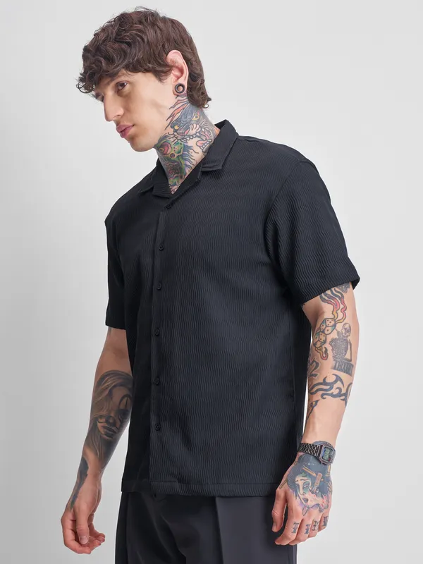 Highlander Men Black Self Design Relaxed Fit Casual Shirt