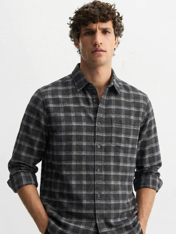 Highlander Men Black Checked Slim Fit Casual Shirt