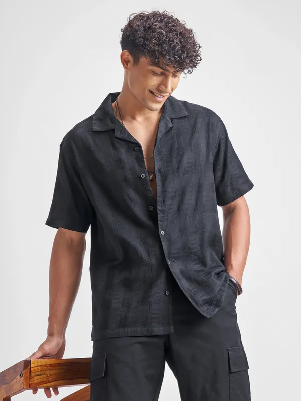 Highlander Men Black Self Design Relaxed Fit Casual Shirt