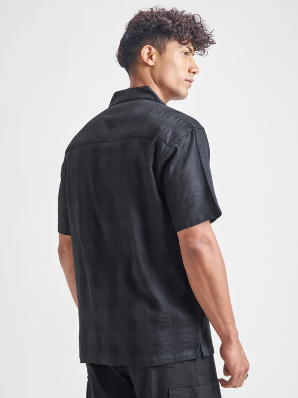 Highlander Men Black Self Design Relaxed Fit Casual Shirt