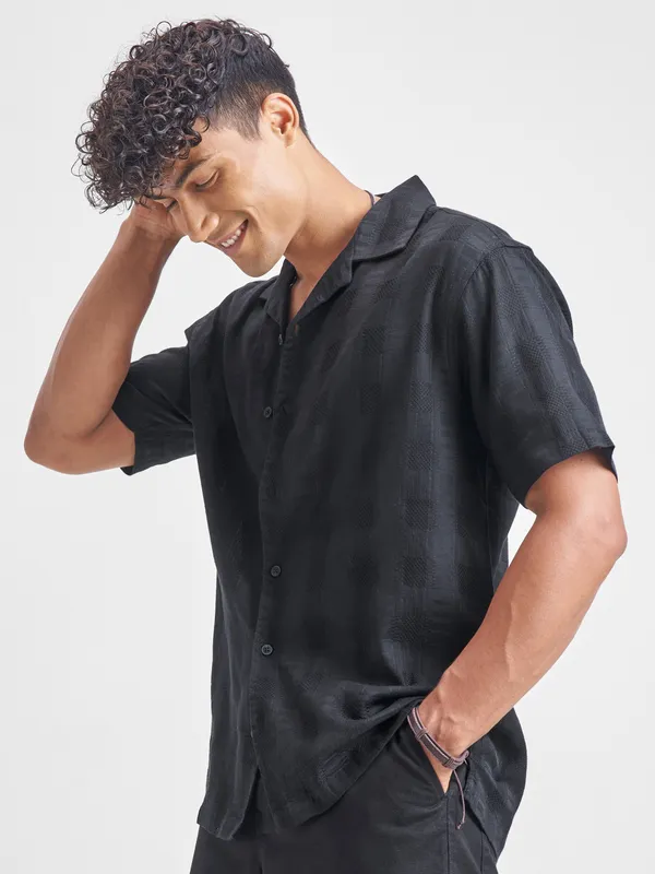 Highlander Men Black Self Design Relaxed Fit Casual Shirt