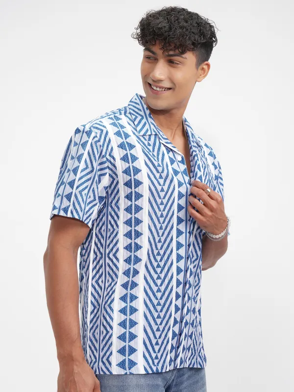 Highlander Men Blue Printed Relaxed Fit Casual Shirt