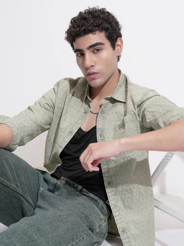 Men Relaxed Fit Casual Shirt