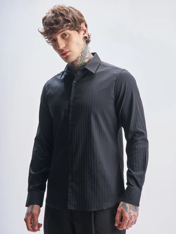 Highlander Men Black Self Design Slim Fit Casual Shirt