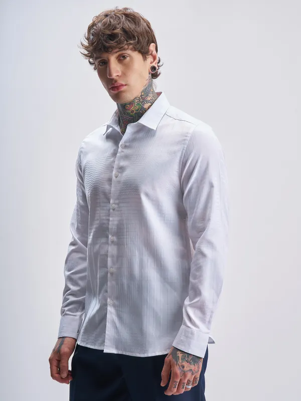 Highlander Men White Self Design Slim Fit Casual Shirt