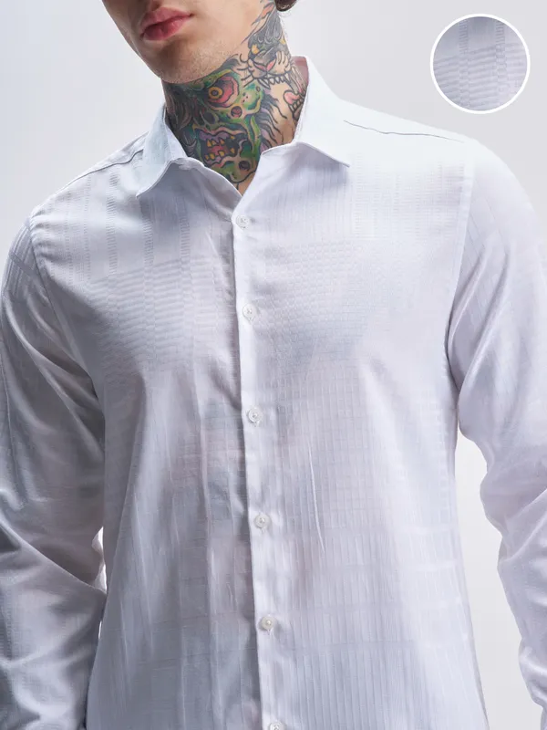 Highlander Men White Self Design Slim Fit Casual Shirt