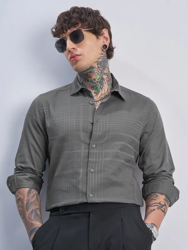 Highlander Men Grey Self Design Slim Fit Casual Shirt