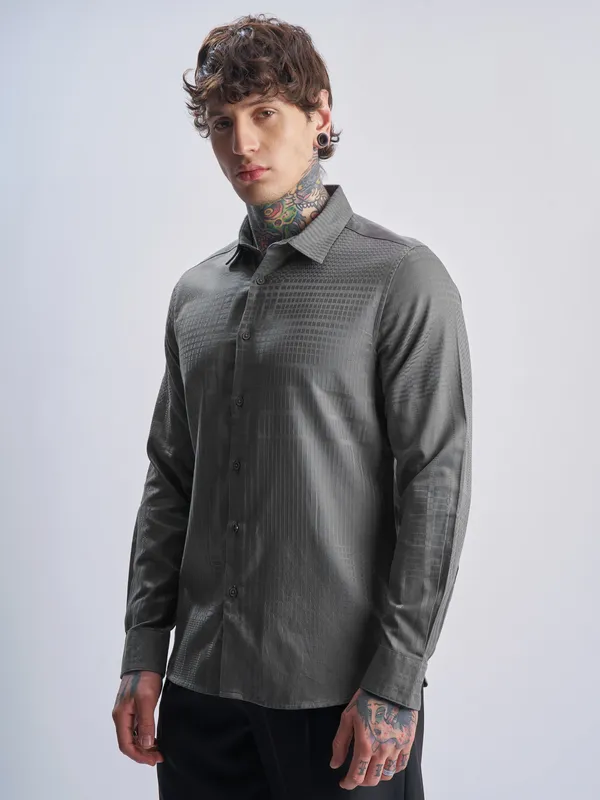 Highlander Men Grey Self Design Slim Fit Casual Shirt