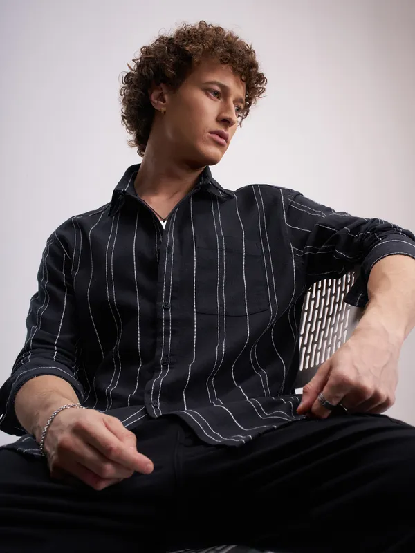Highlander Men Black Striped Relaxed Fit Casual Shirt