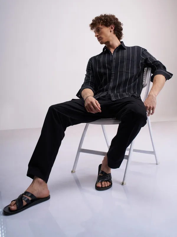 Highlander Men Black Striped Relaxed Fit Casual Shirt