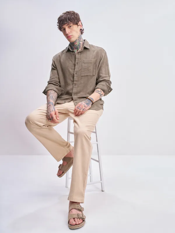 Highlander Men Tan Self Design Relaxed Fit Casual Shirt